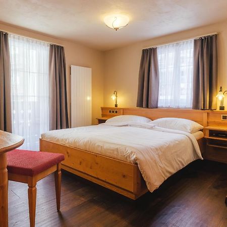 Guesthouse By The Rex Церматт Экстерьер фото